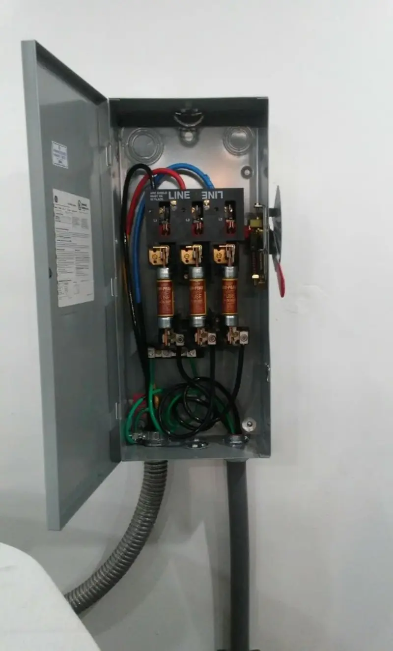Three-phase disconnect switch installed for Smoke Detector Installation in Rhinelander